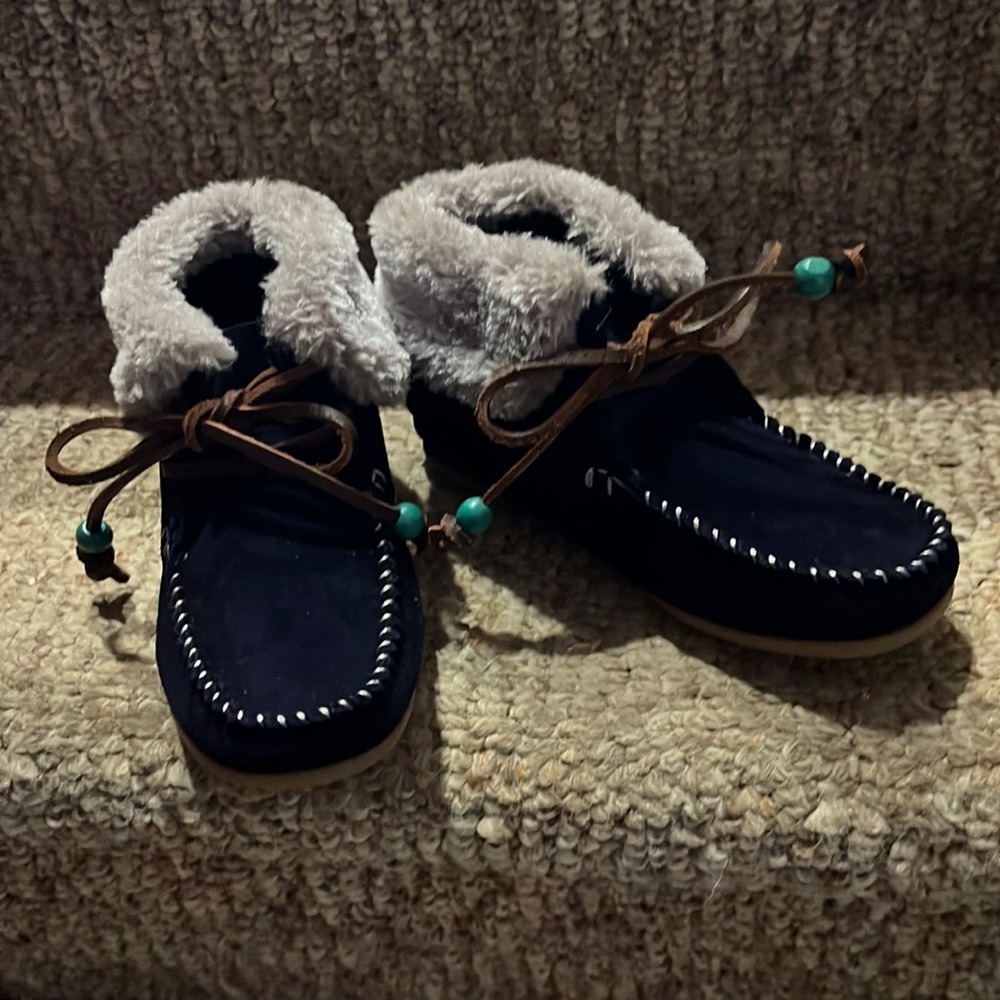 Brand new Confetti boys suede booties!!